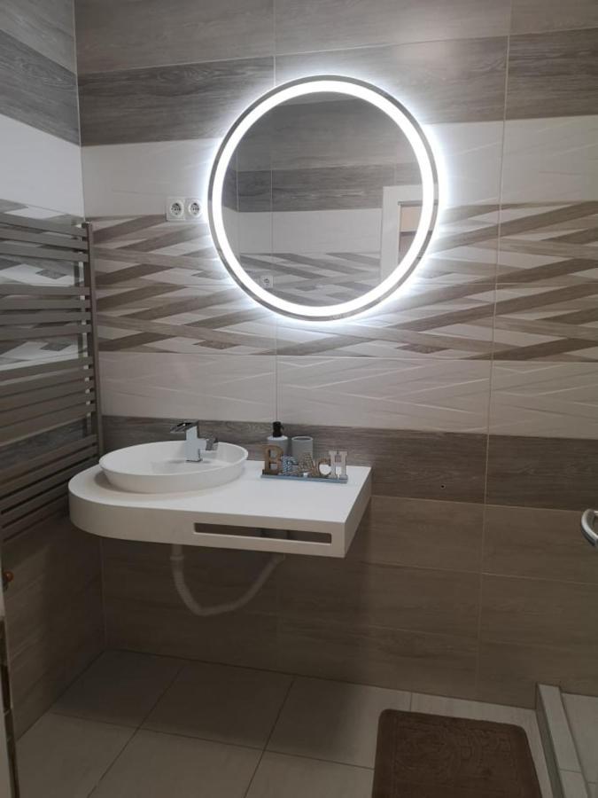 Relax Beach Apartman Hajduszoboszlo Exterior foto