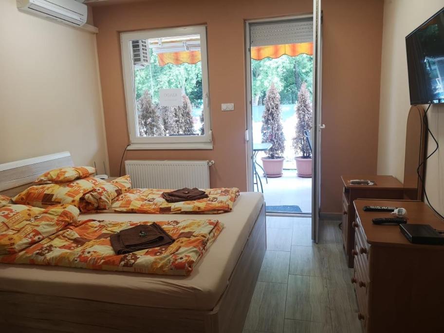 Relax Beach Apartman Hajduszoboszlo Exterior foto