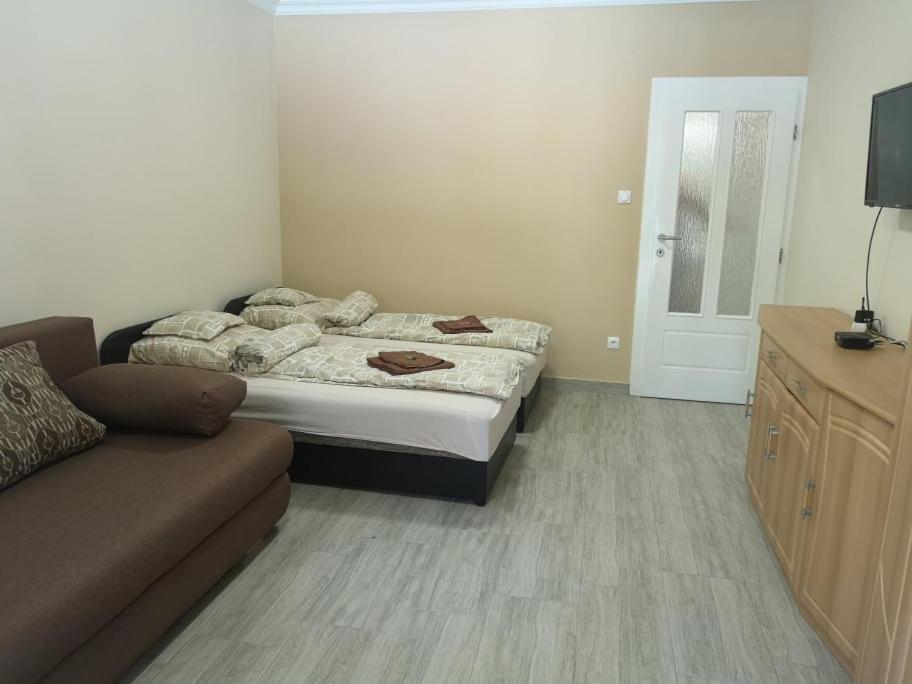 Relax Beach Apartman Hajduszoboszlo Exterior foto