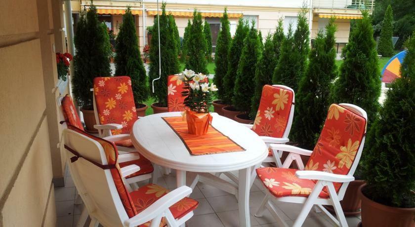 Relax Beach Apartman Hajduszoboszlo Exterior foto