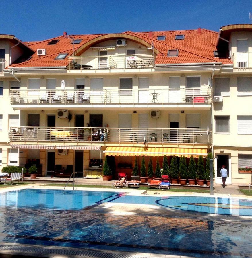 Relax Beach Apartman Hajduszoboszlo Exterior foto